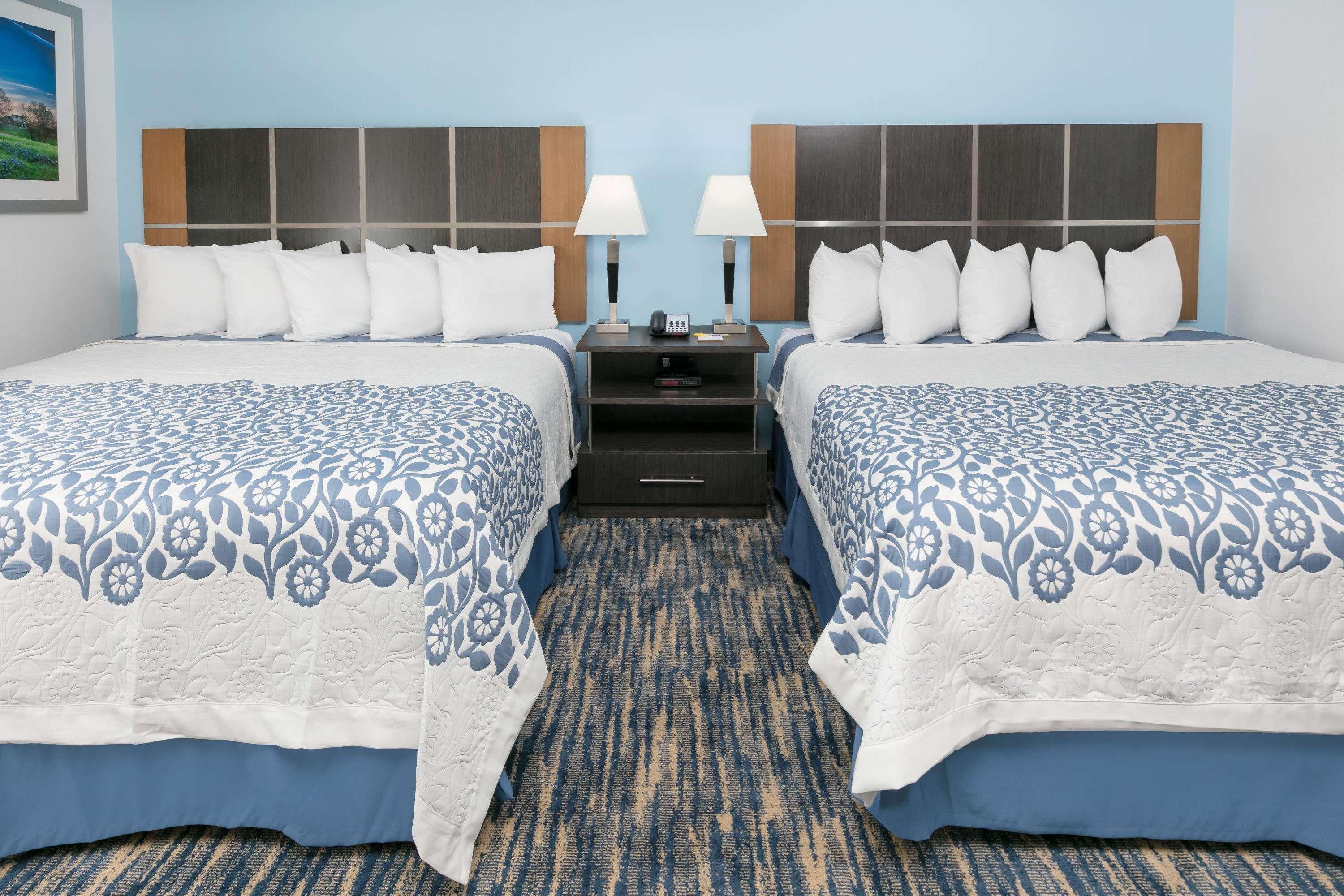 Days Inn & Suites By Wyndham Lubbock Medical Center Dış mekan fotoğraf