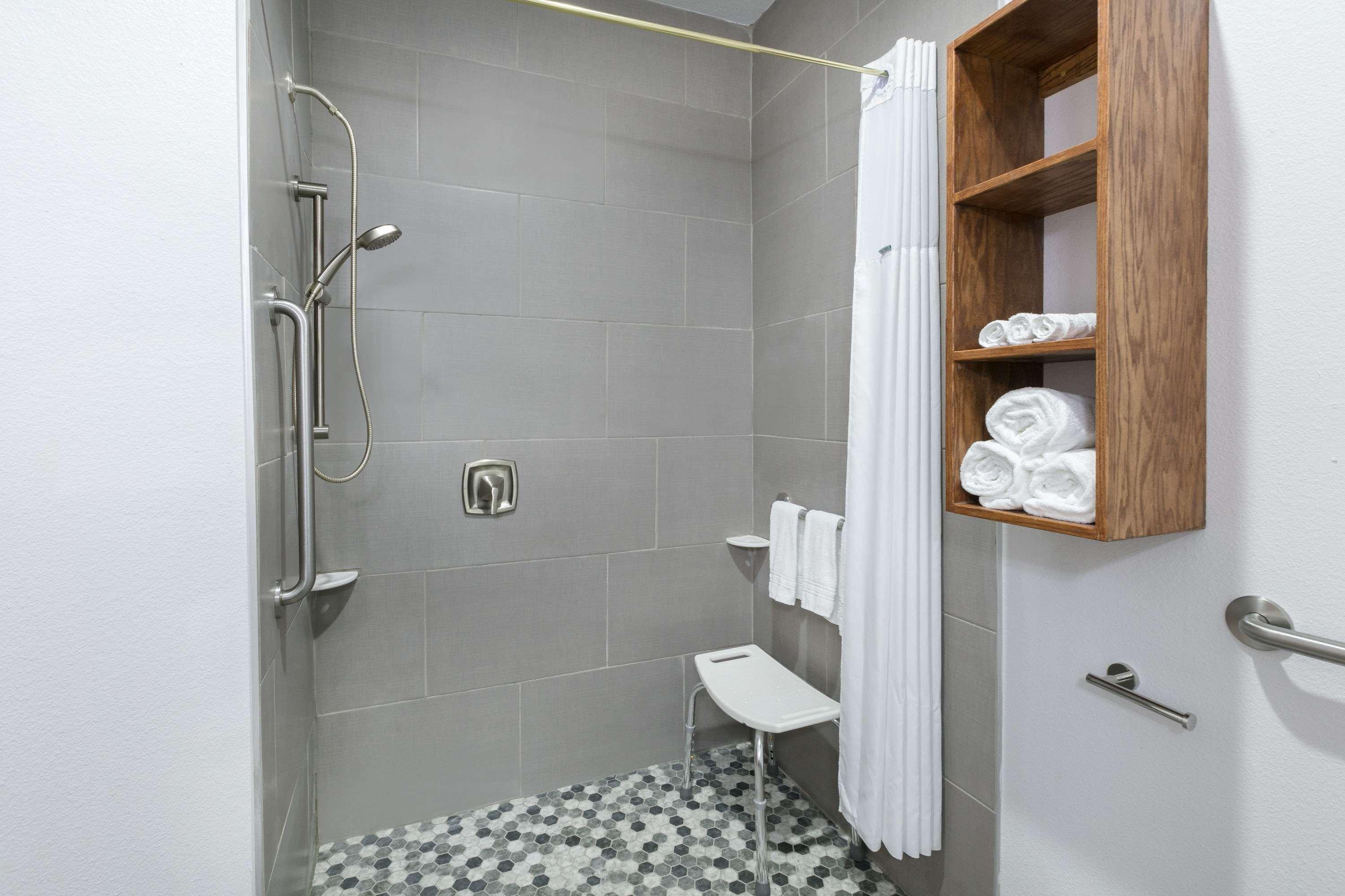 Days Inn & Suites By Wyndham Lubbock Medical Center Dış mekan fotoğraf