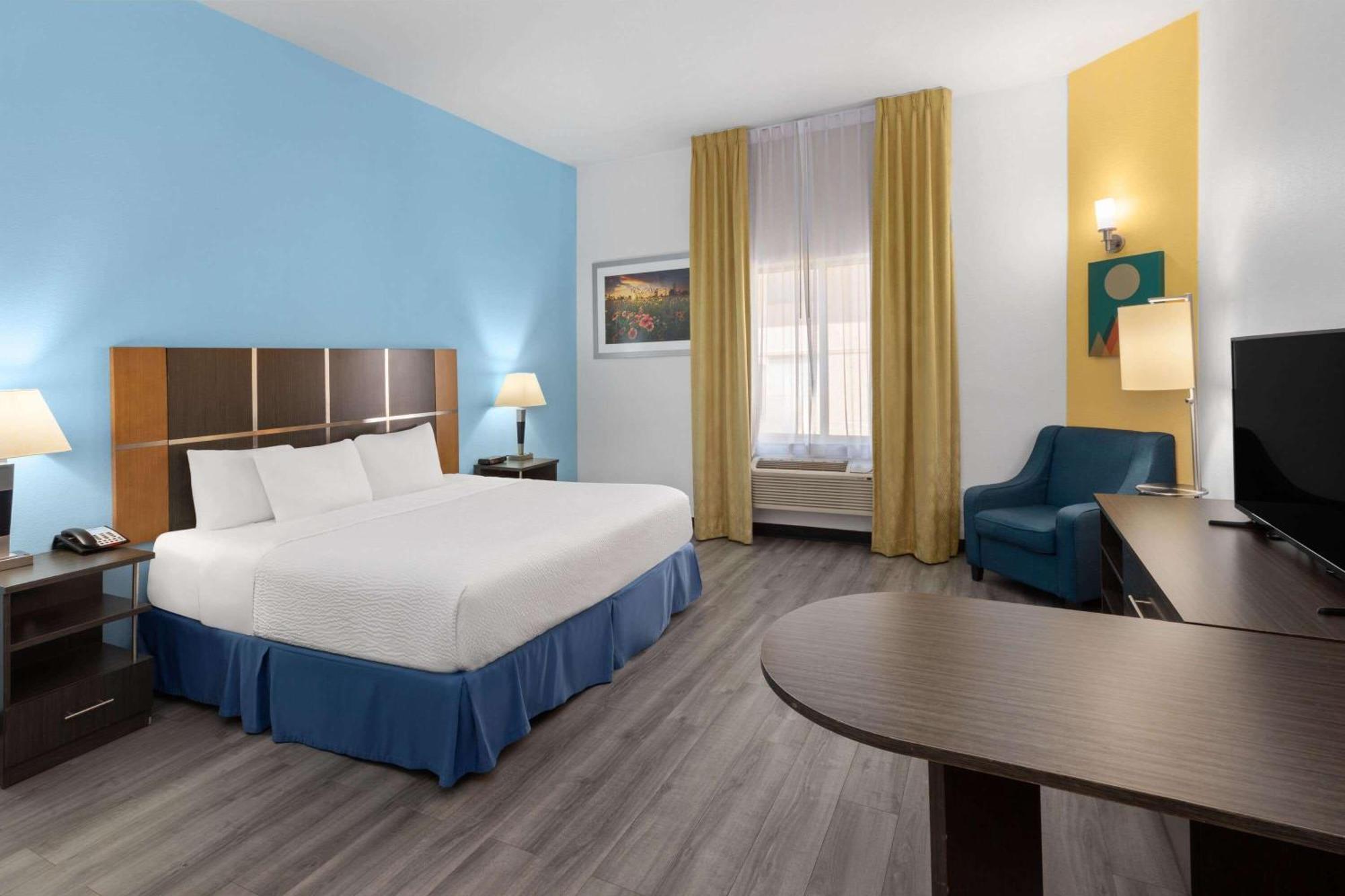 Days Inn & Suites By Wyndham Lubbock Medical Center Dış mekan fotoğraf