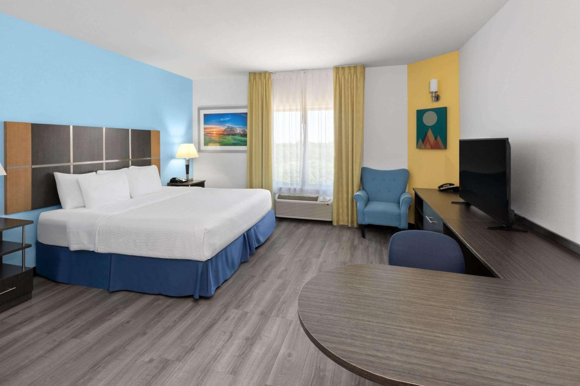 Days Inn & Suites By Wyndham Lubbock Medical Center Dış mekan fotoğraf