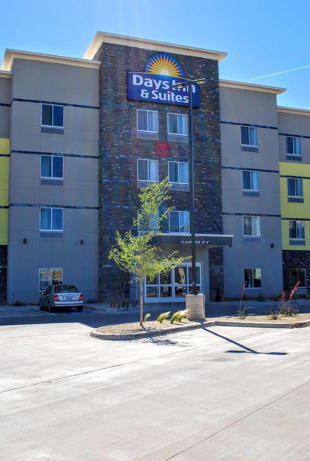 Days Inn & Suites By Wyndham Lubbock Medical Center Dış mekan fotoğraf