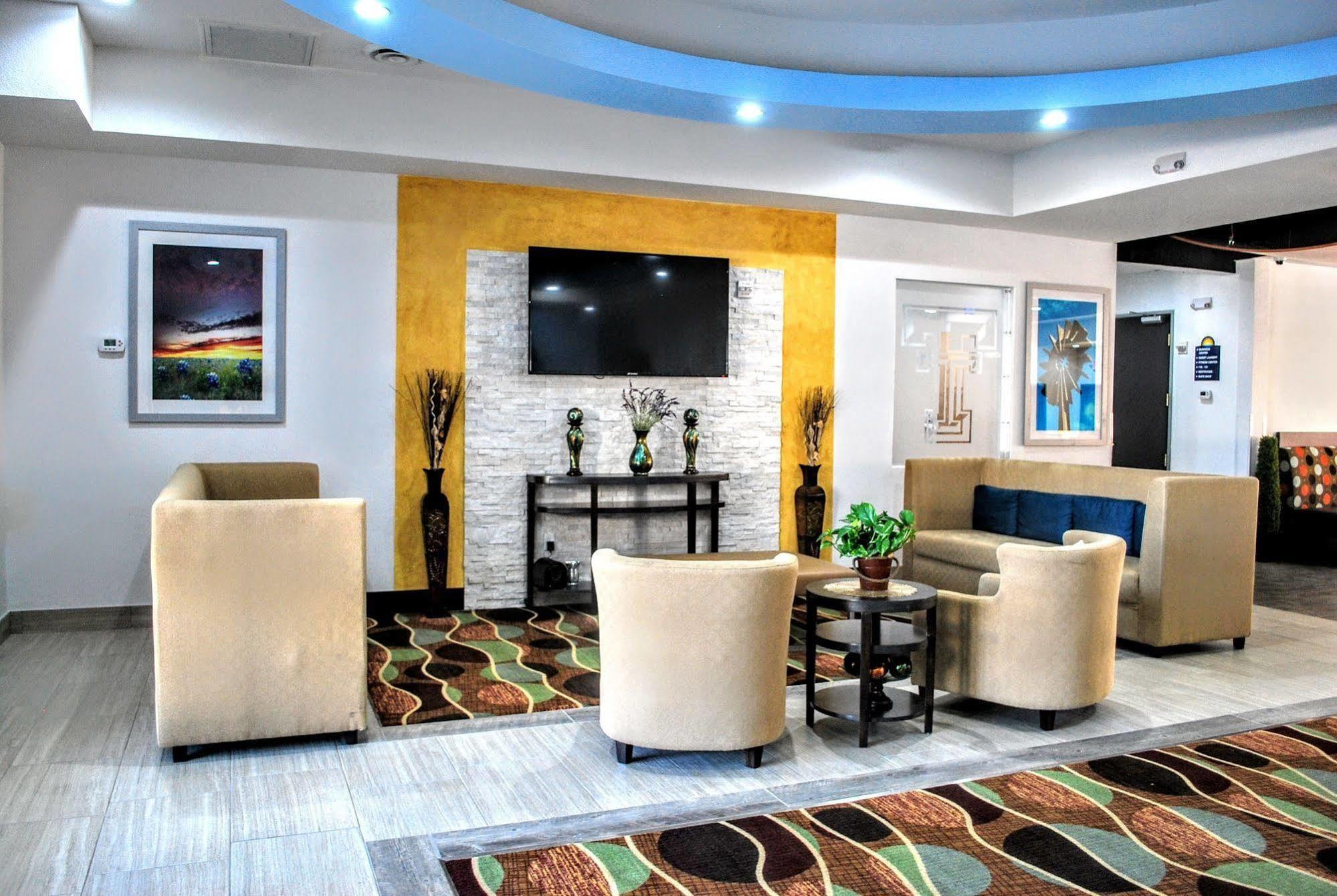 Days Inn & Suites By Wyndham Lubbock Medical Center Dış mekan fotoğraf