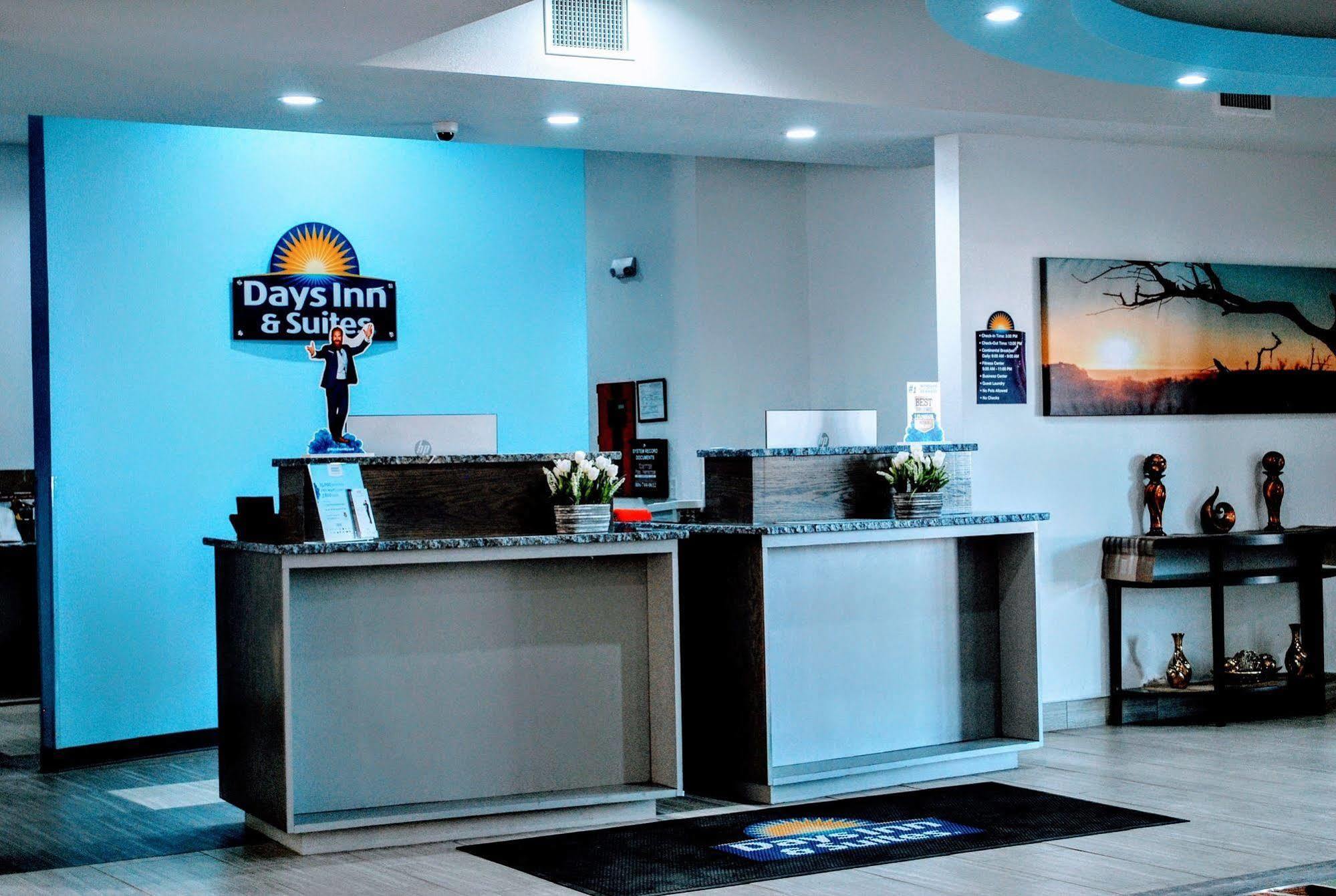 Days Inn & Suites By Wyndham Lubbock Medical Center Dış mekan fotoğraf