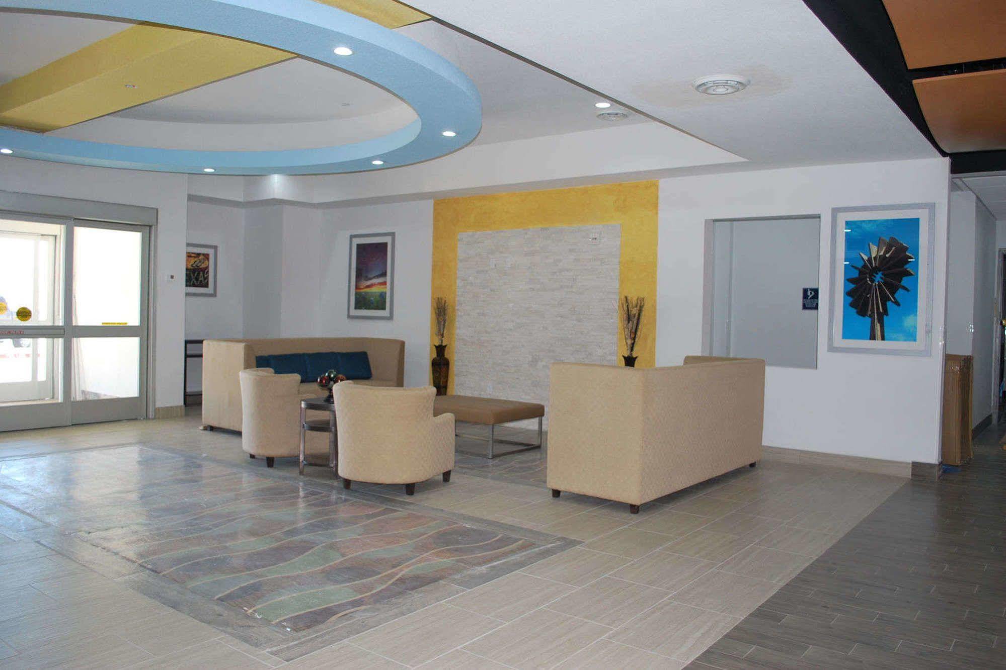 Days Inn & Suites By Wyndham Lubbock Medical Center Dış mekan fotoğraf